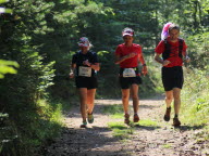 À la rencontre des bénévoles qui soutiennent les derniers coureurs