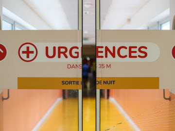 Dans le flou et sans budget, l’hôpital public veut un ministre « au plus vite »