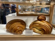 « Il y a un effet curiosité » : les croissants en version XXL cartonnent