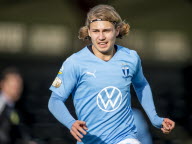 Racing : l’ailier suédois Sebastian Nanasi (Malmö) en approche