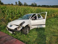 RD 415 : la voiture contre un panneau